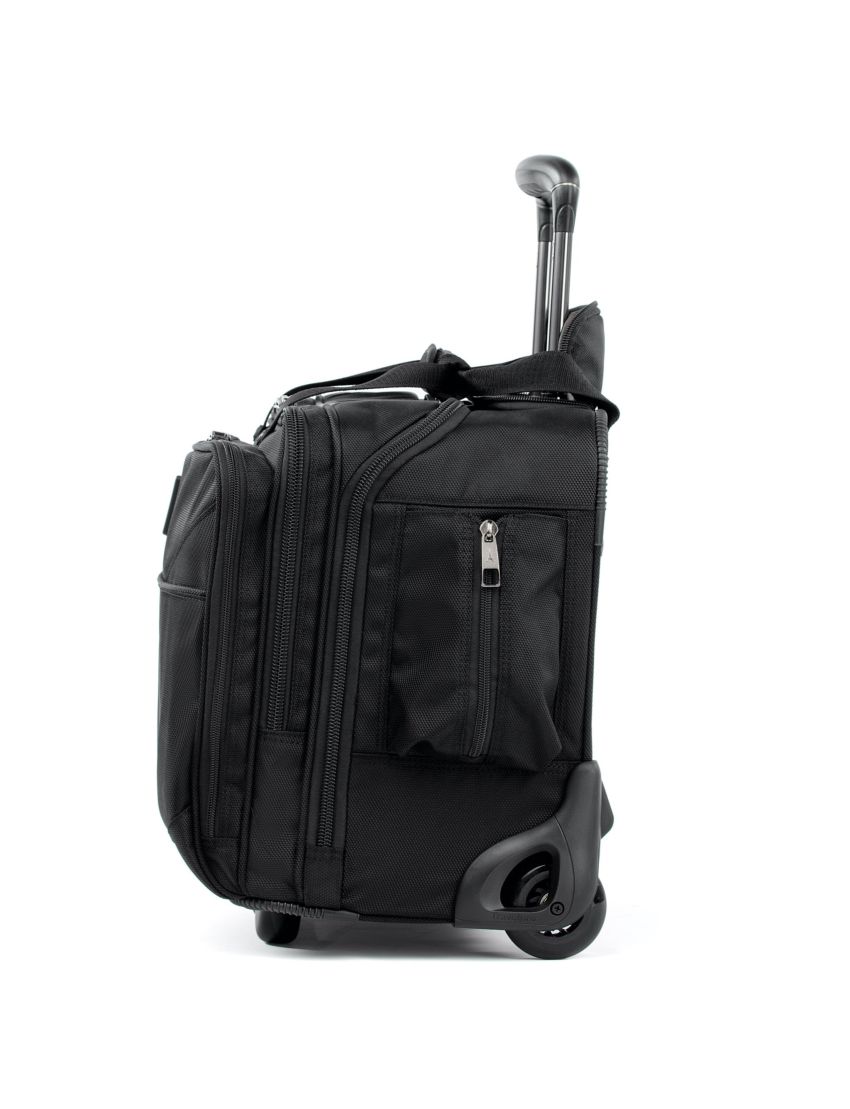Travelpro® FlightCrew™ 5 Horizontal Rolling Overnighter®
