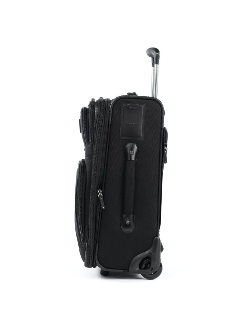 Travelpro® FlightCrew™ 5 22” Expandable Rollaboard®
