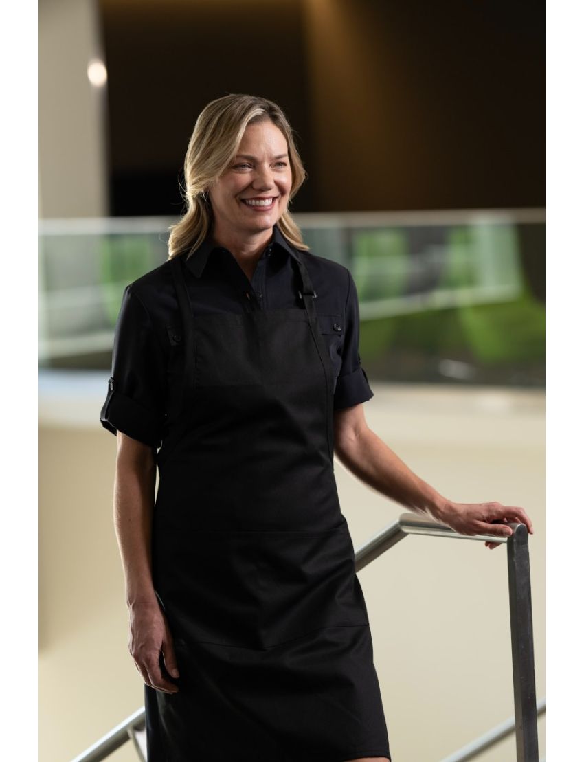 Black Apron w/Two Pockets