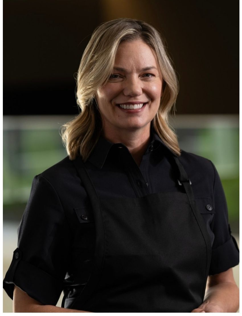 United Black Apron w/Two Pockets